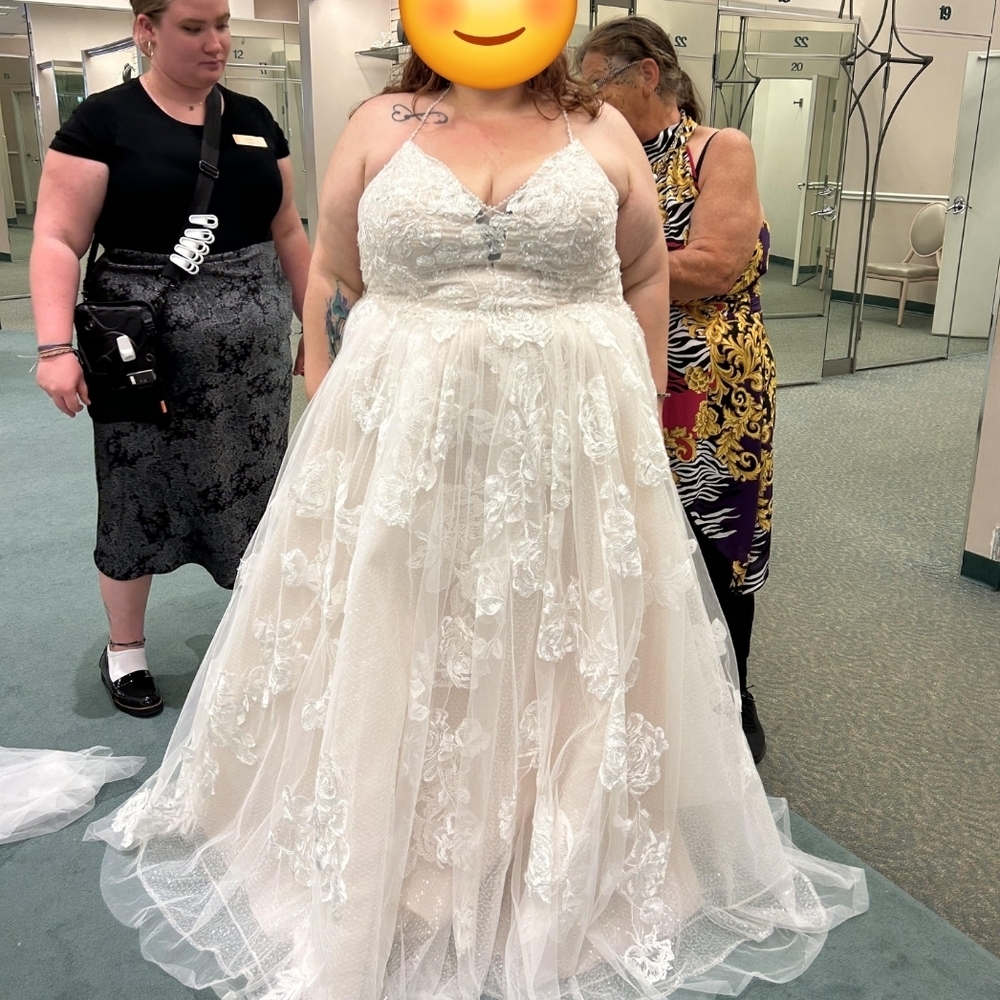 US26W OLEG CASSINI large floral applique beaded strap wedding dress